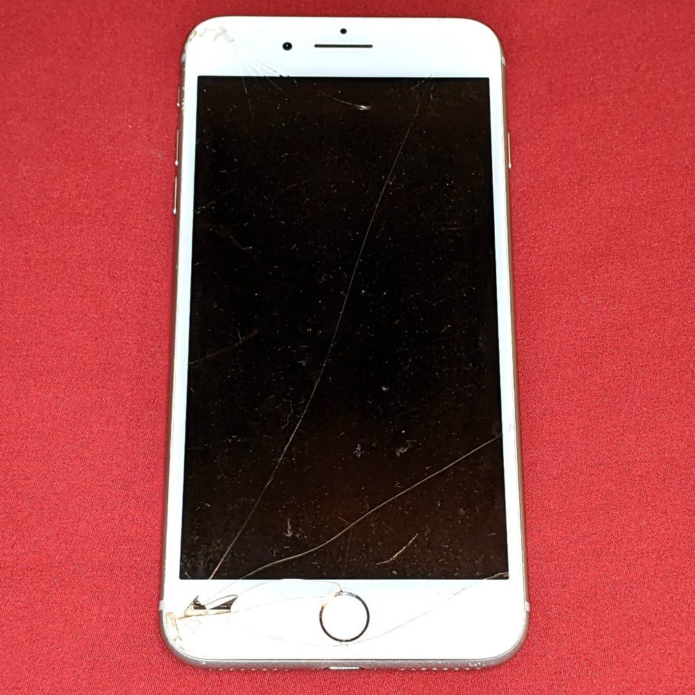 iPhone 8 Plus (A1897) - 64 GB #3 (For parts)***